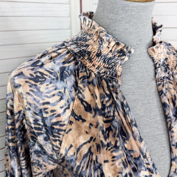 Free People Go Get Em Crushed Velvet Balloon Sleeve Blouse Tan Blue Small - Picture 7 of 15